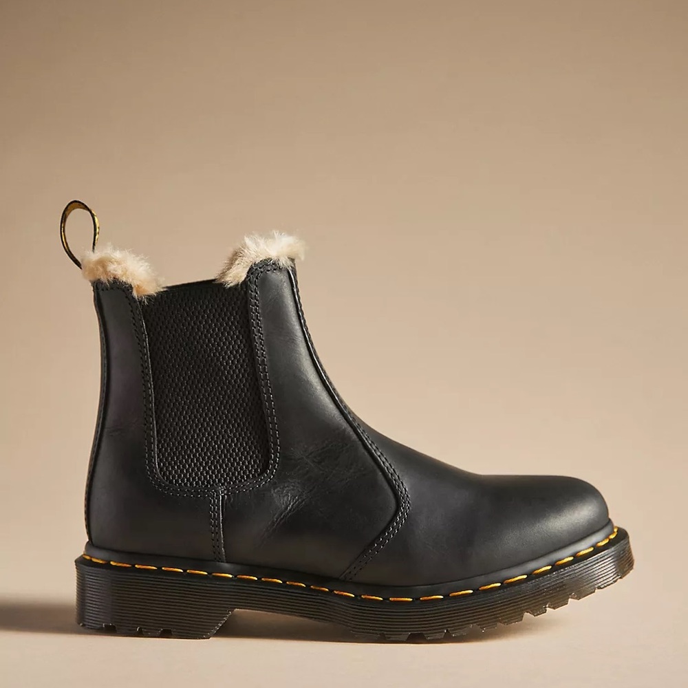 Dr. Martens 2976 Faux Shearling Chelsea Boots - size 9